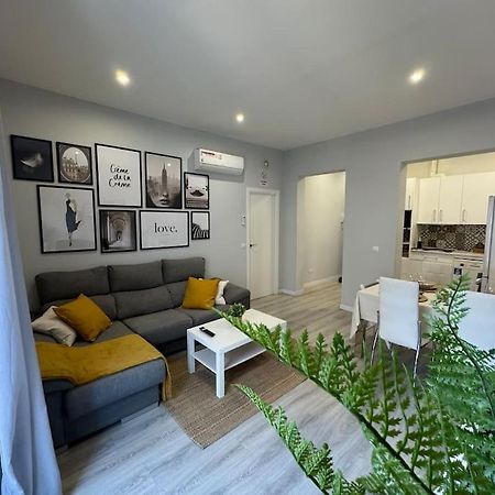 Encanto Madrileno En El Centro Exteriör bild